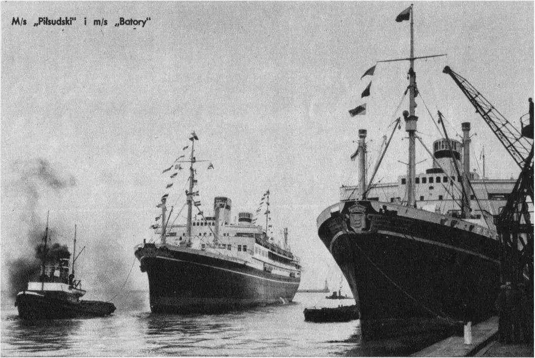Transatlantyki m/s Piłsudski i m/s Batory w porcie