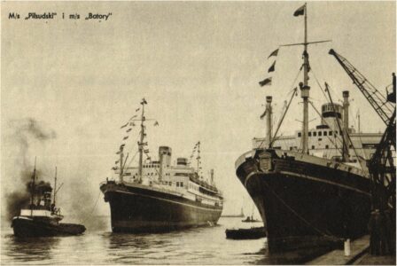 <p style="font-size:10px">M/s Piłsudski i m/s Batory - fotografia z lat 30tych</p>