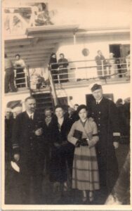 <p style="font-size:10px">Z pasażerami</p>
