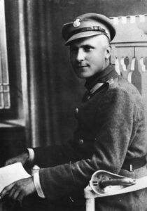 <p style="font-size:10px">Mam 19 lat. I Pułk Ułanów Krechowieckich</p>